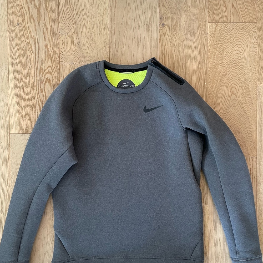 Nike Men's Gray Sweater